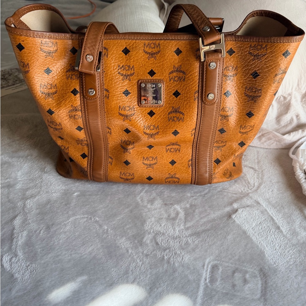 MCM Cognac Visetos Tote Bag - Picture 2 of 5